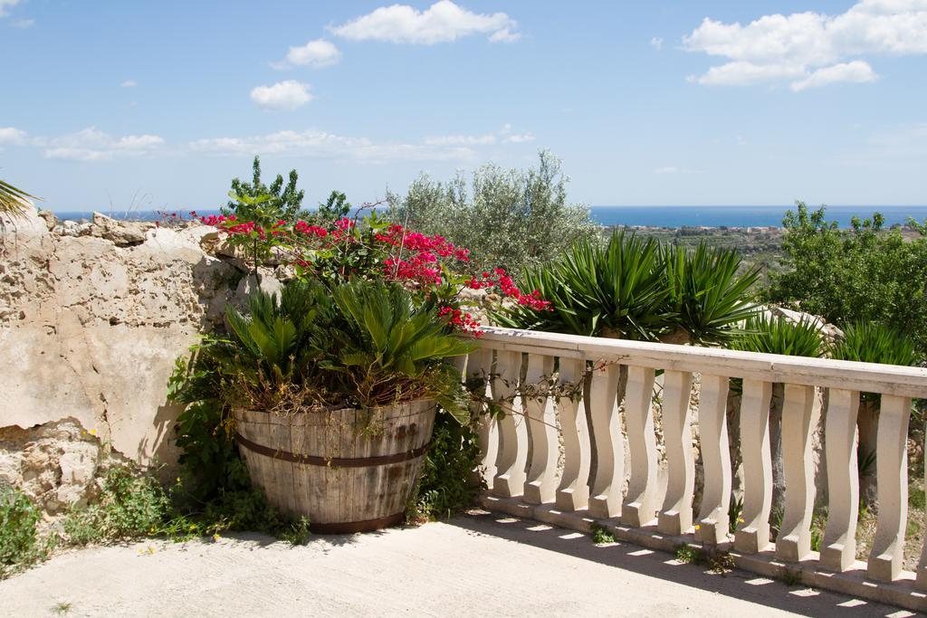 Agriturismoeloropizzuta Lido di Noto Esterno foto